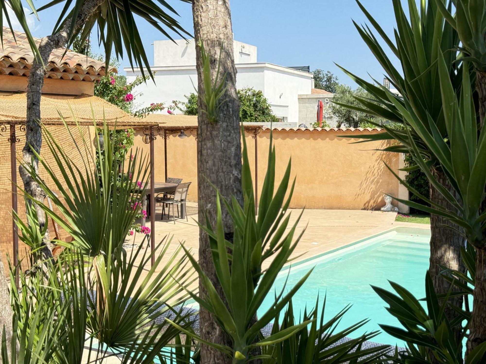 2 Hebergements - 10 Couchages - Parking, Piscine, Jacuzzi - Convivialite Рокбрюн-сюр-Аржан Экстерьер фото